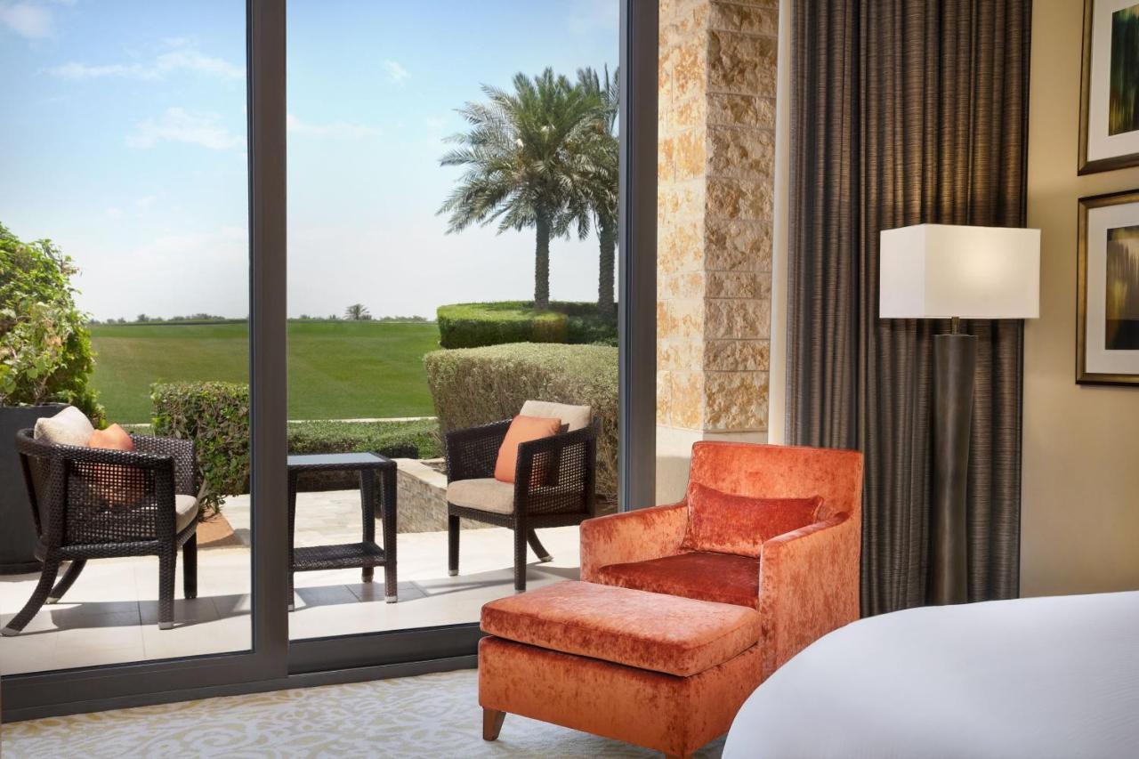 The Westin Abu Dhabi Golf Resort&Spa Exterior foto A room at the Jumeirah Emirates Resort