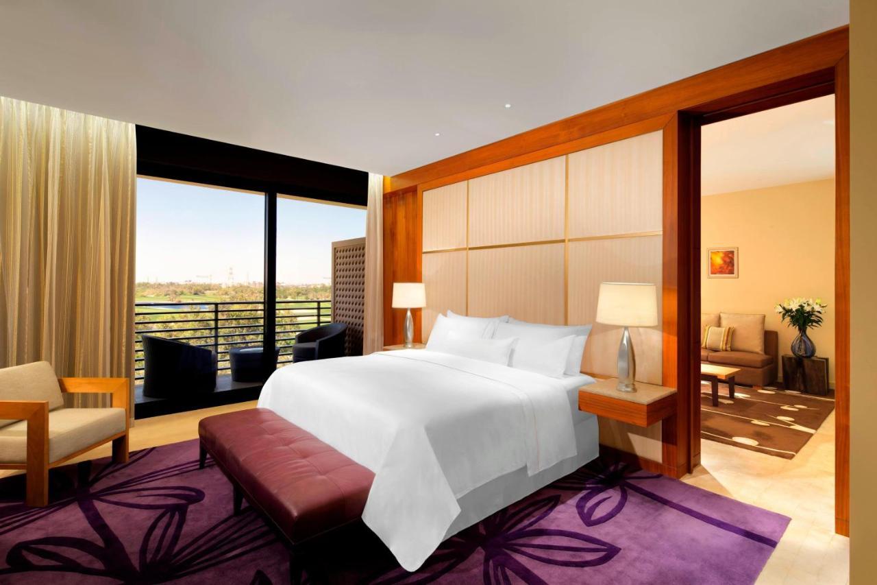 The Westin Abu Dhabi Golf Resort&Spa Exterior foto A bedroom at the W Abu Dhabi - Yas Island