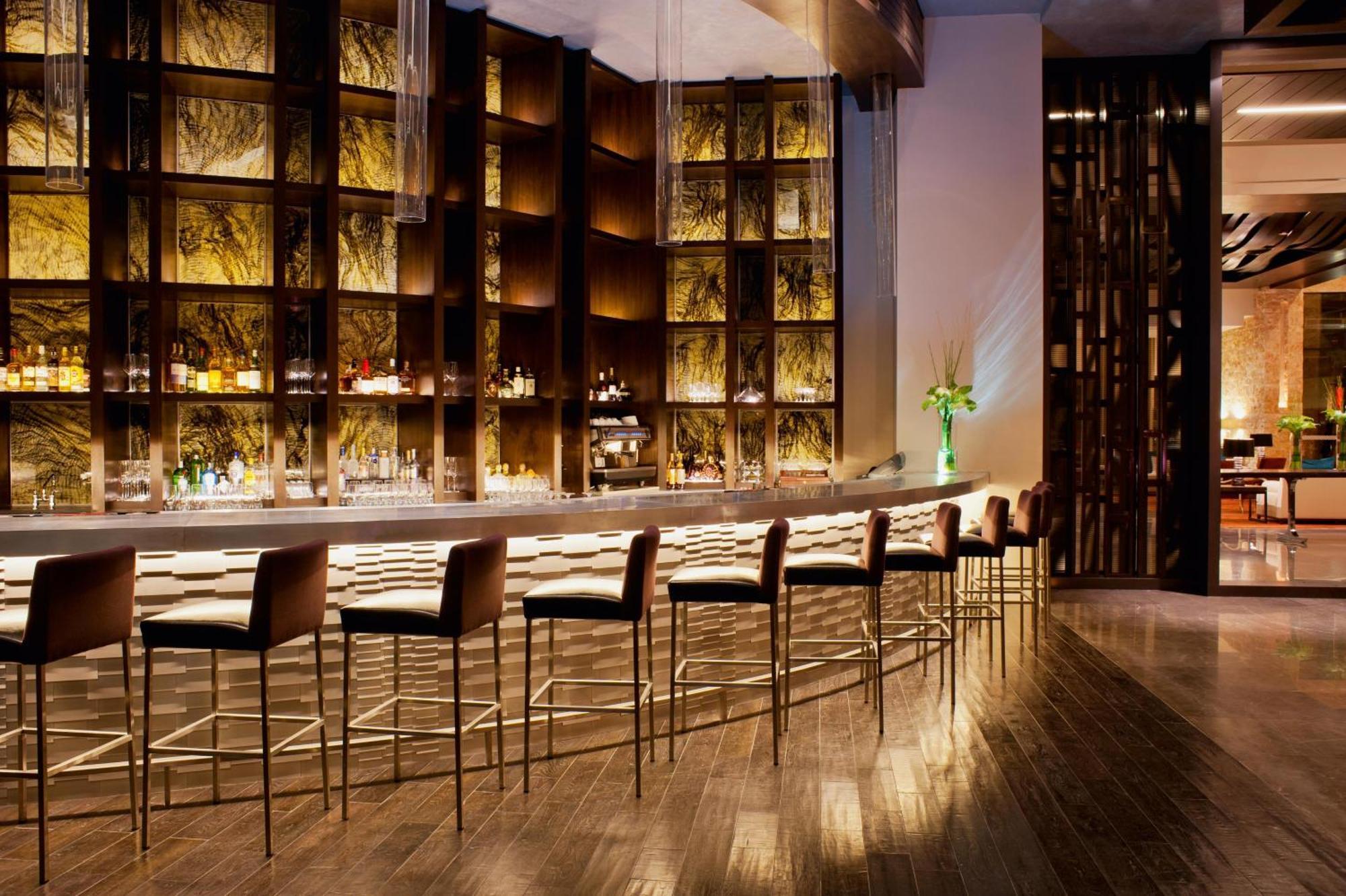 The Westin Abu Dhabi Golf Resort&Spa Exterior foto The bar at the Mandarin Oriental, Washington DC